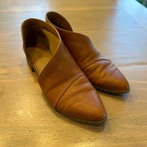 Women’s Cognac Faux Leather Side Cutout Shoes